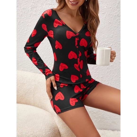 Other - Black And Red Heart Long Sleeve Sleep Romper